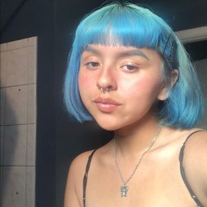 Meet your Posher, Christine